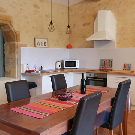 La Vigneraie De Laura: Gite Entre Vignes Et Chenes Sainte-Colombe  Exteriér fotografie
